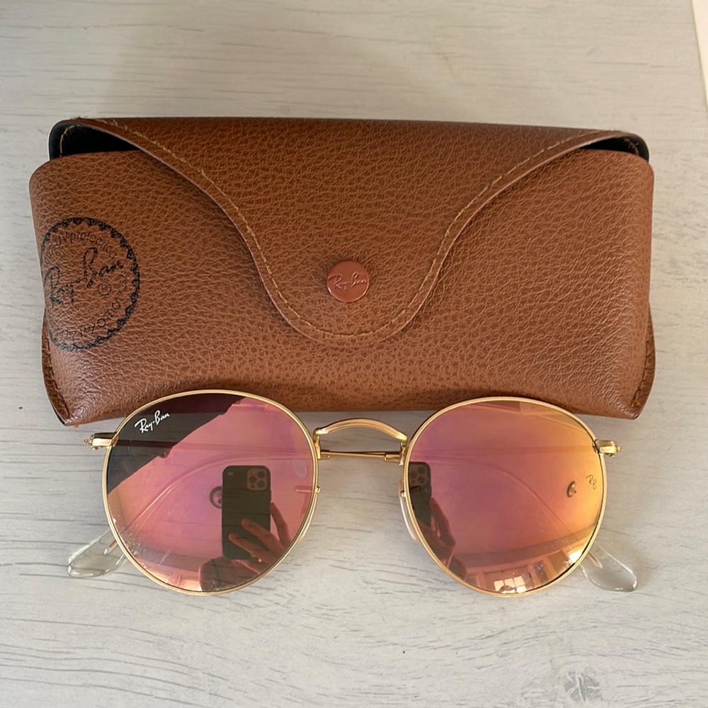 Ray-Ban Round Sunglasses - Pink/Violet lense
